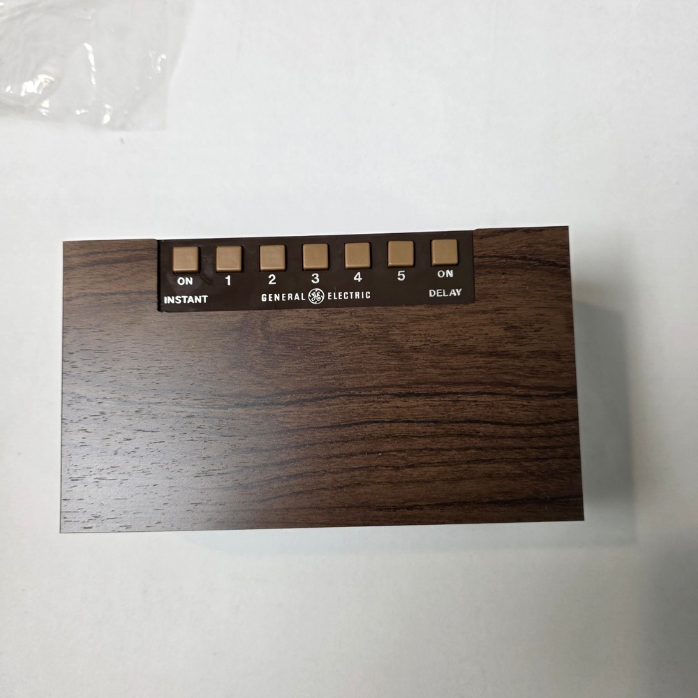 GE Zonar Burglar Alarm 8250-003‎ Battery Operated Woodgrain Vintage Ultrasonic - Picture 5 of 8